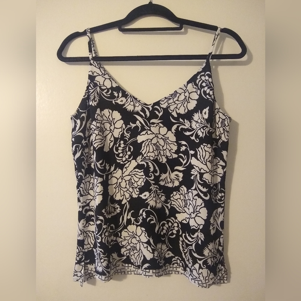 Express 2 in 1 Sleeveless cami black and white reversible prints Size XS